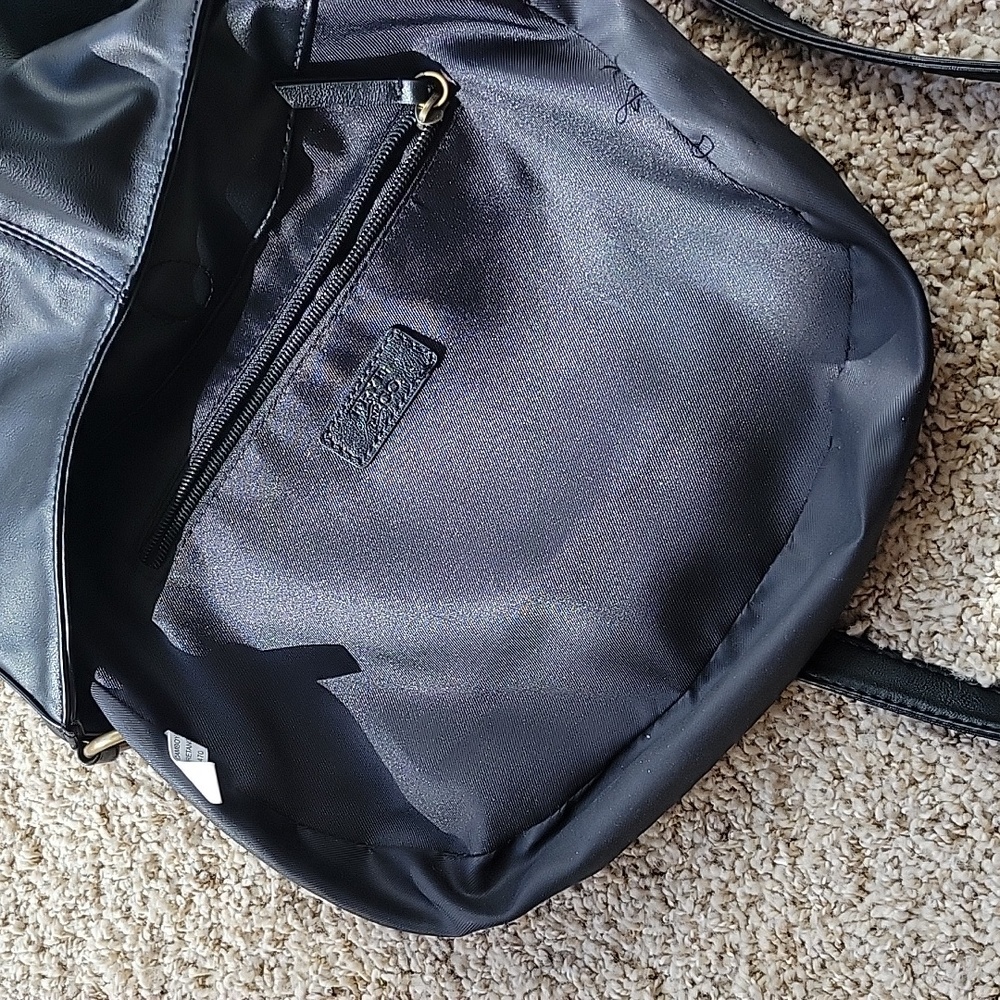 FRYE AND CO. BLACK CROSSBODY PURSE - Picture 3 of 11